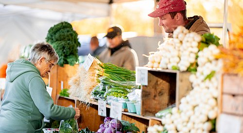 Kelowna Farmers’ and Crafters’ Market heads back outdoors on Saturday